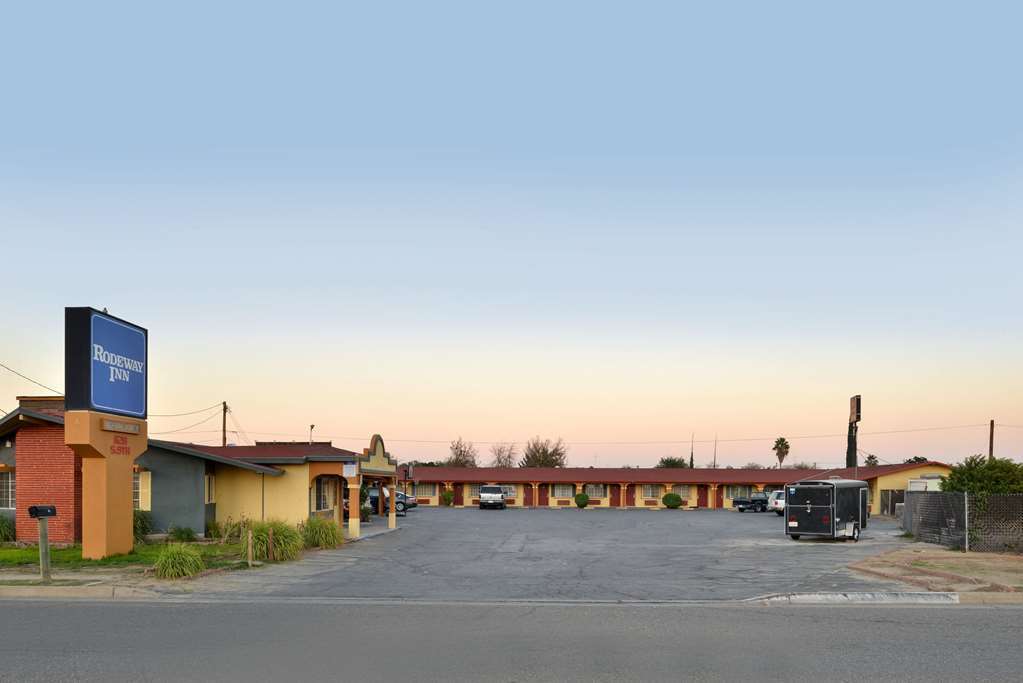 Rodeway Inn Modesto Extérieur photo